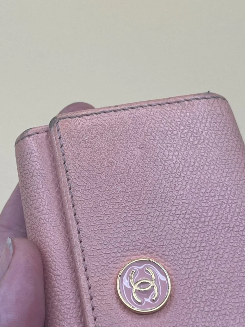 CHANEL authentic six